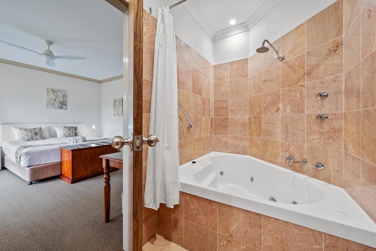 Oasis Inn Ulladulla - Welcoming Guests 18 Years And Older Exterior foto