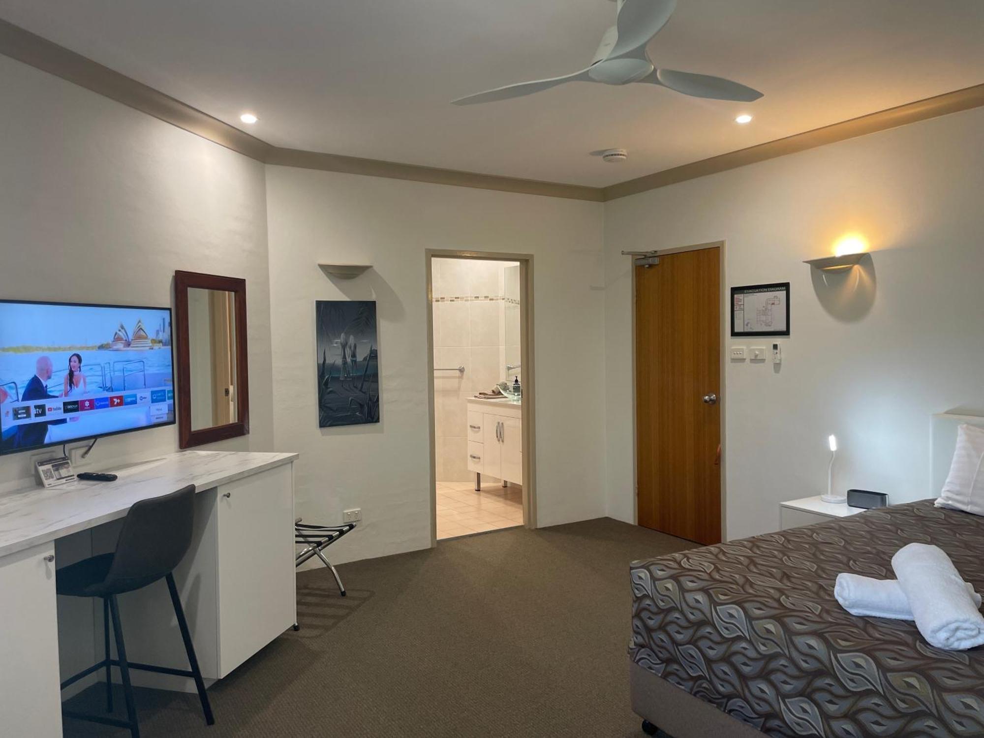 Oasis Inn Ulladulla - Welcoming Guests 18 Years And Older Exterior foto